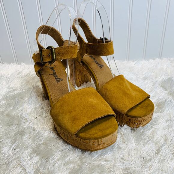 Free People Brook Suede Platform Heels Cork Sole Mustard Gold Camel Sz 40 - Picture 2 of 12
